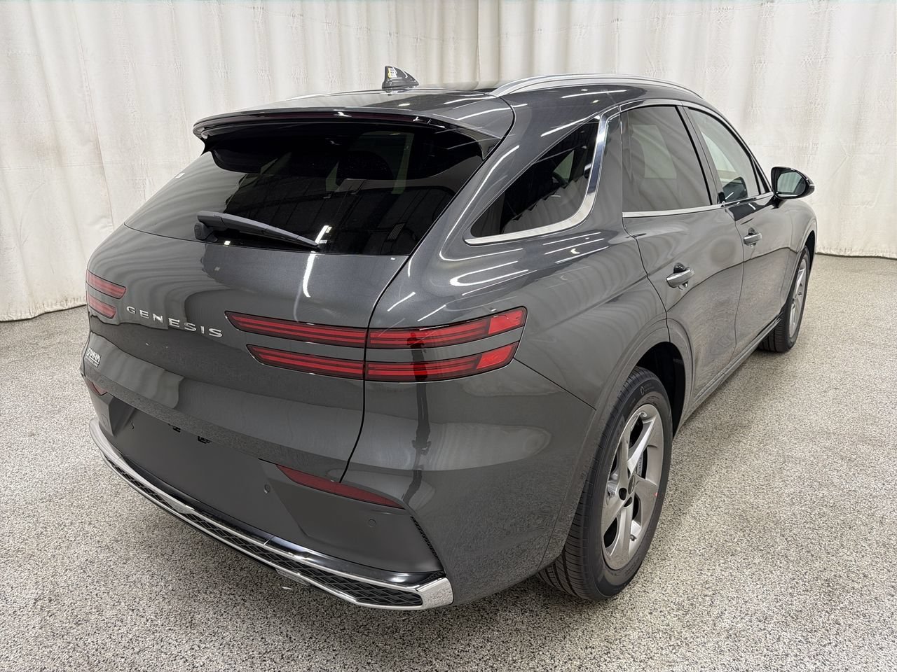New 2027 Makalu Gray Genesis 2.5T image 8