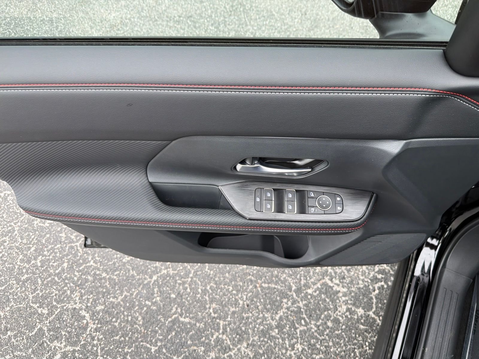 New 2026 Nissan Kicks SR 4D Sport Utility