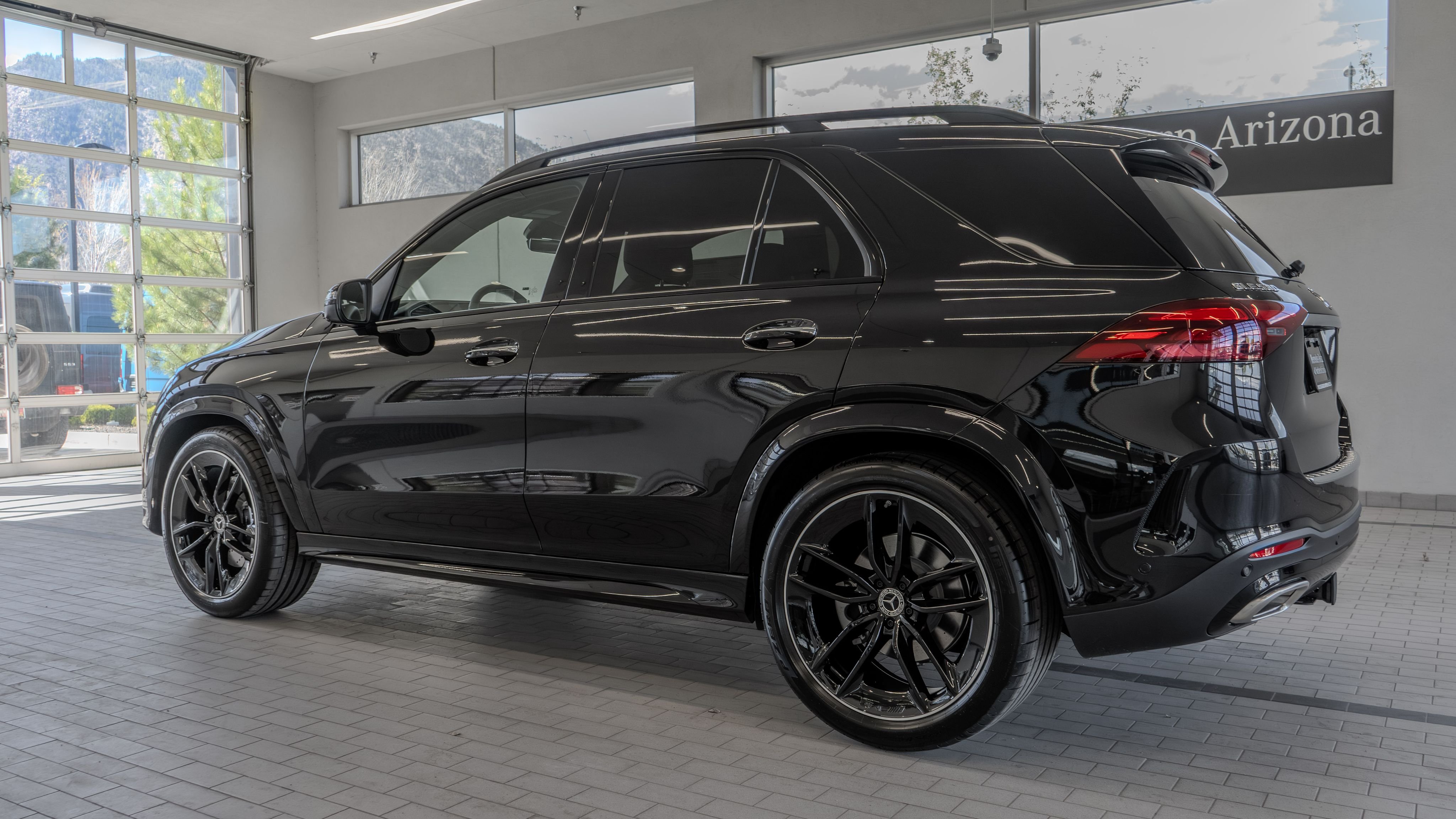 New 2026 Obsidian Black Metallic Mercedes-Benz GLE 580 image 13