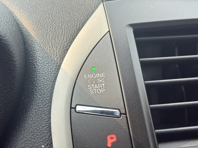 Used 2019 Gray Lincoln Reserve image 13