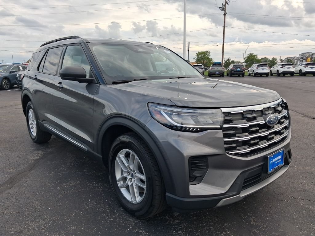 Used 2025 Gray Metallic Ford Active image 6