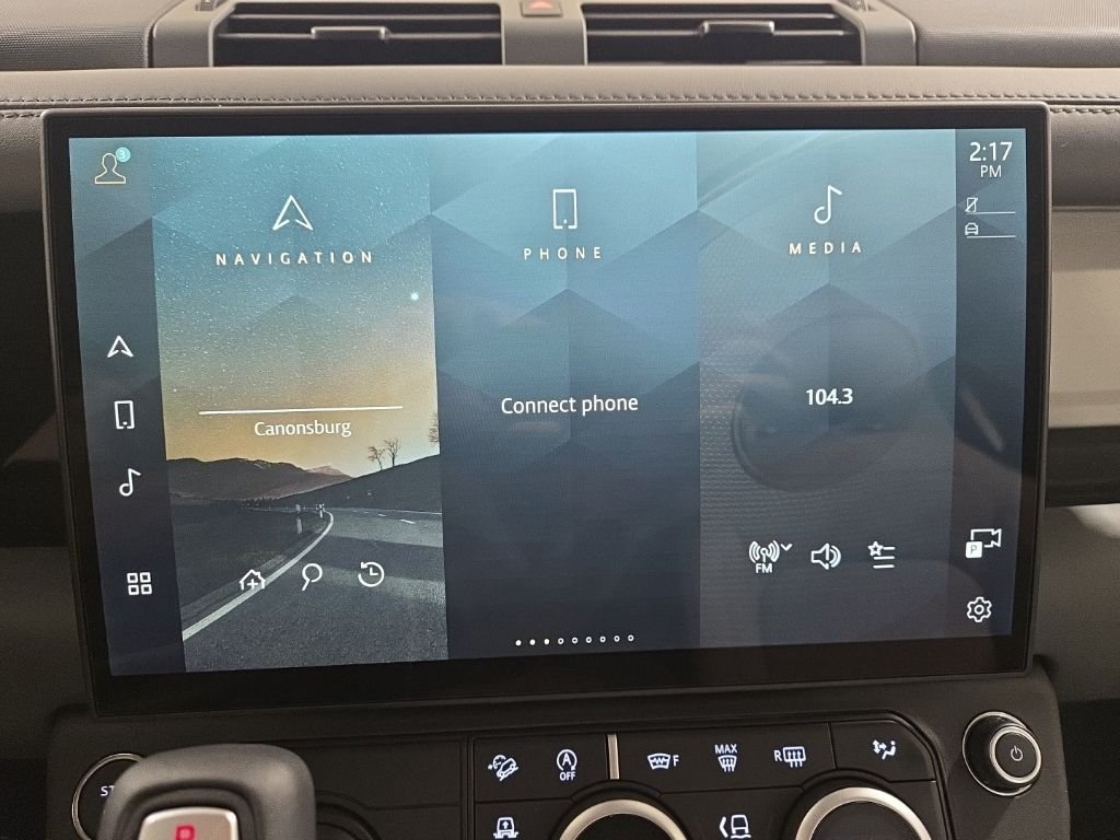 New 2026 Fuji White Land Rover X-Dynamic SE image 19