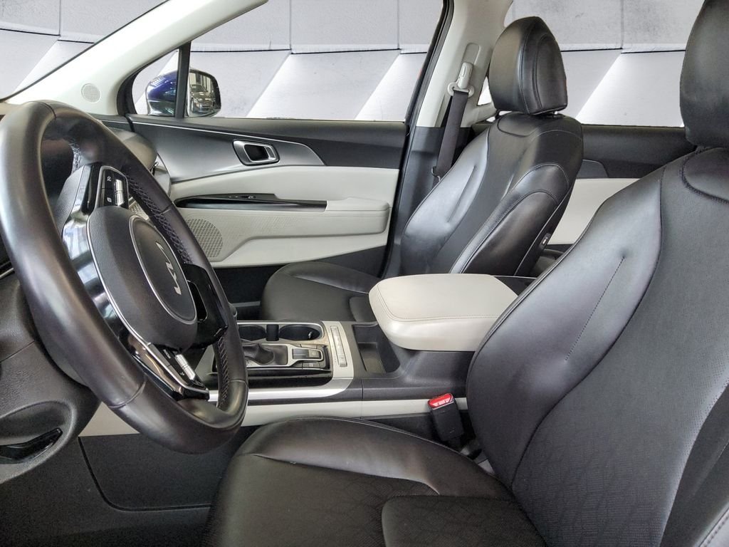 Used 2023 Blue Kia LX Seat Package image 7