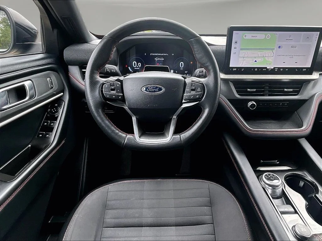 Used 2025 Gray Ford ST-Line image 10