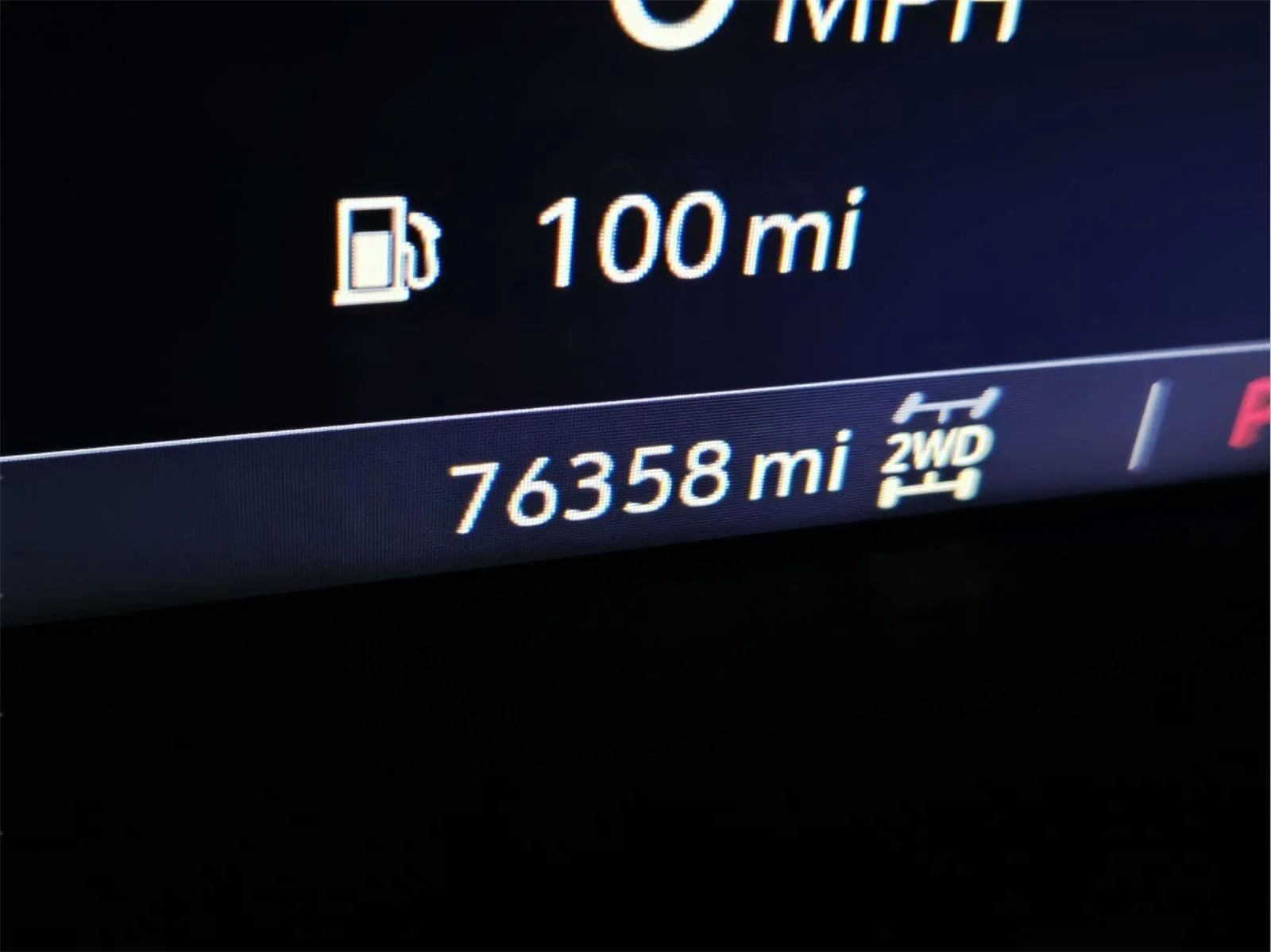 Used 2021 Summit White GMC Elevation image 31