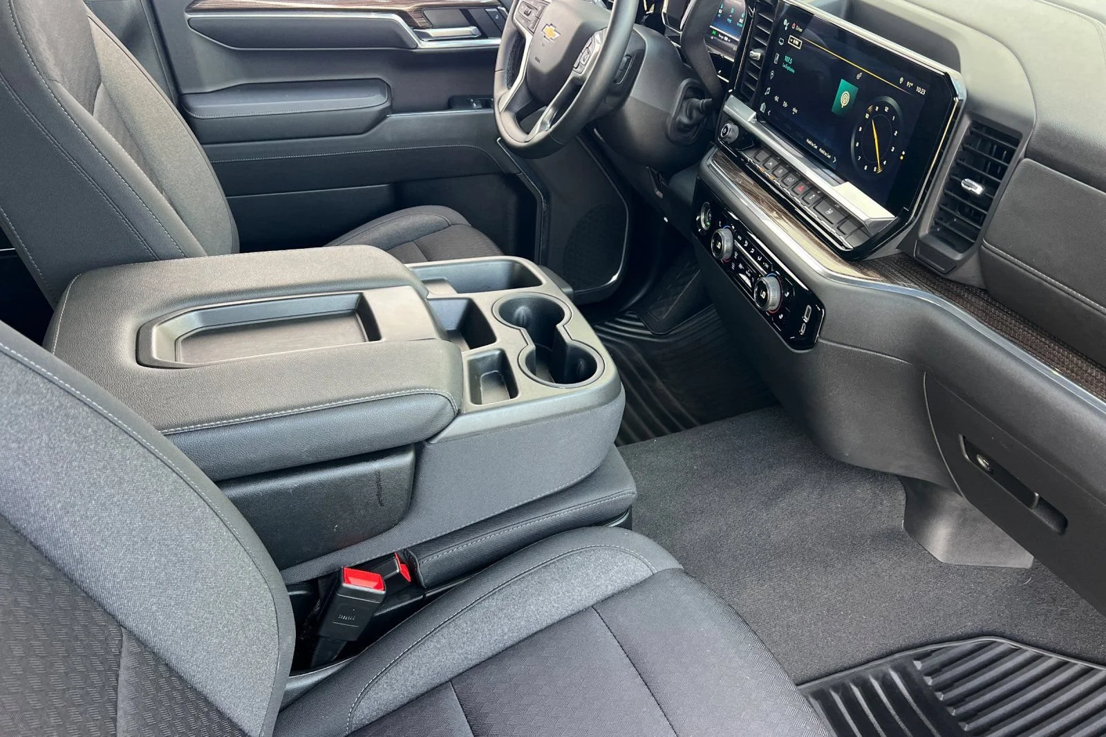 Used 2023 Radiant Red Tintcoat Chevrolet LT image 15
