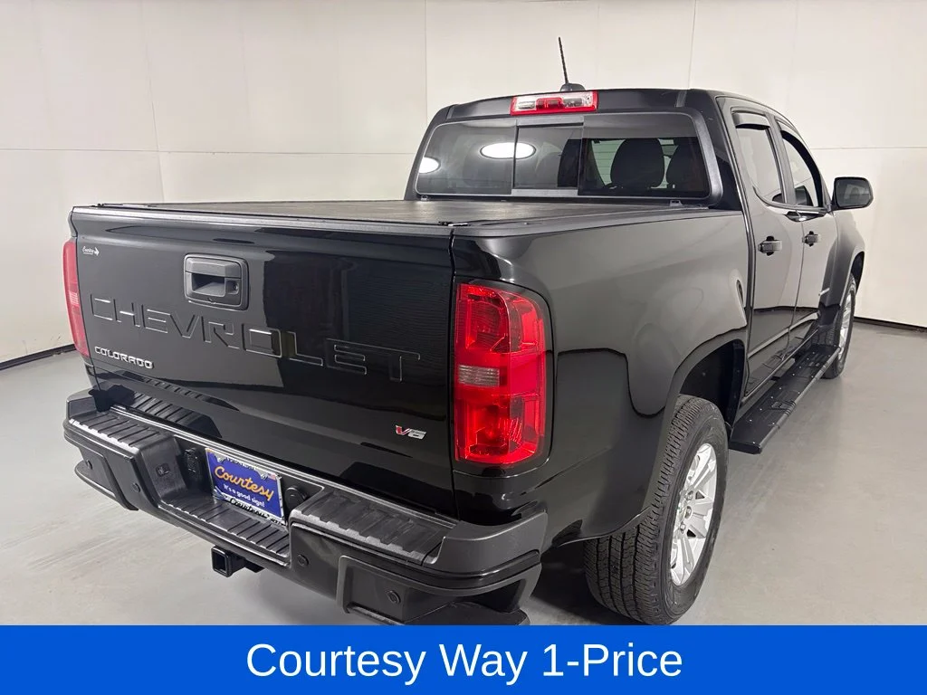Used 2022 Black Chevrolet LT image 11