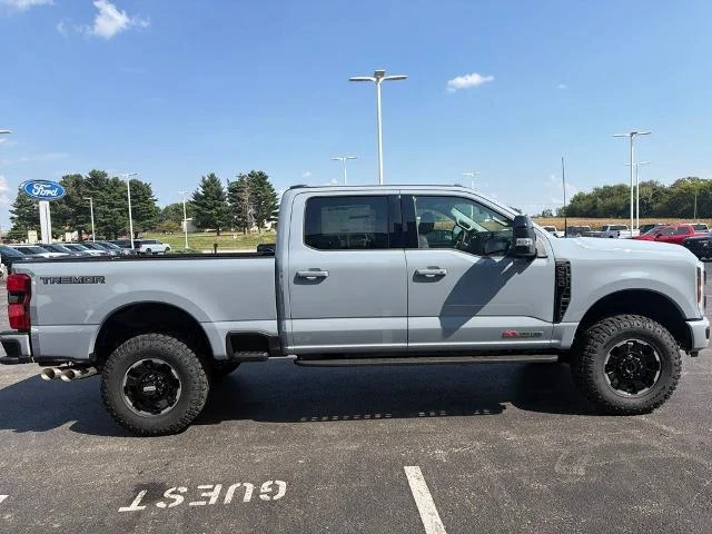 New 2027 Glacier Gray Metallic Tri-Coat Ford F-250® Lariat® image 39