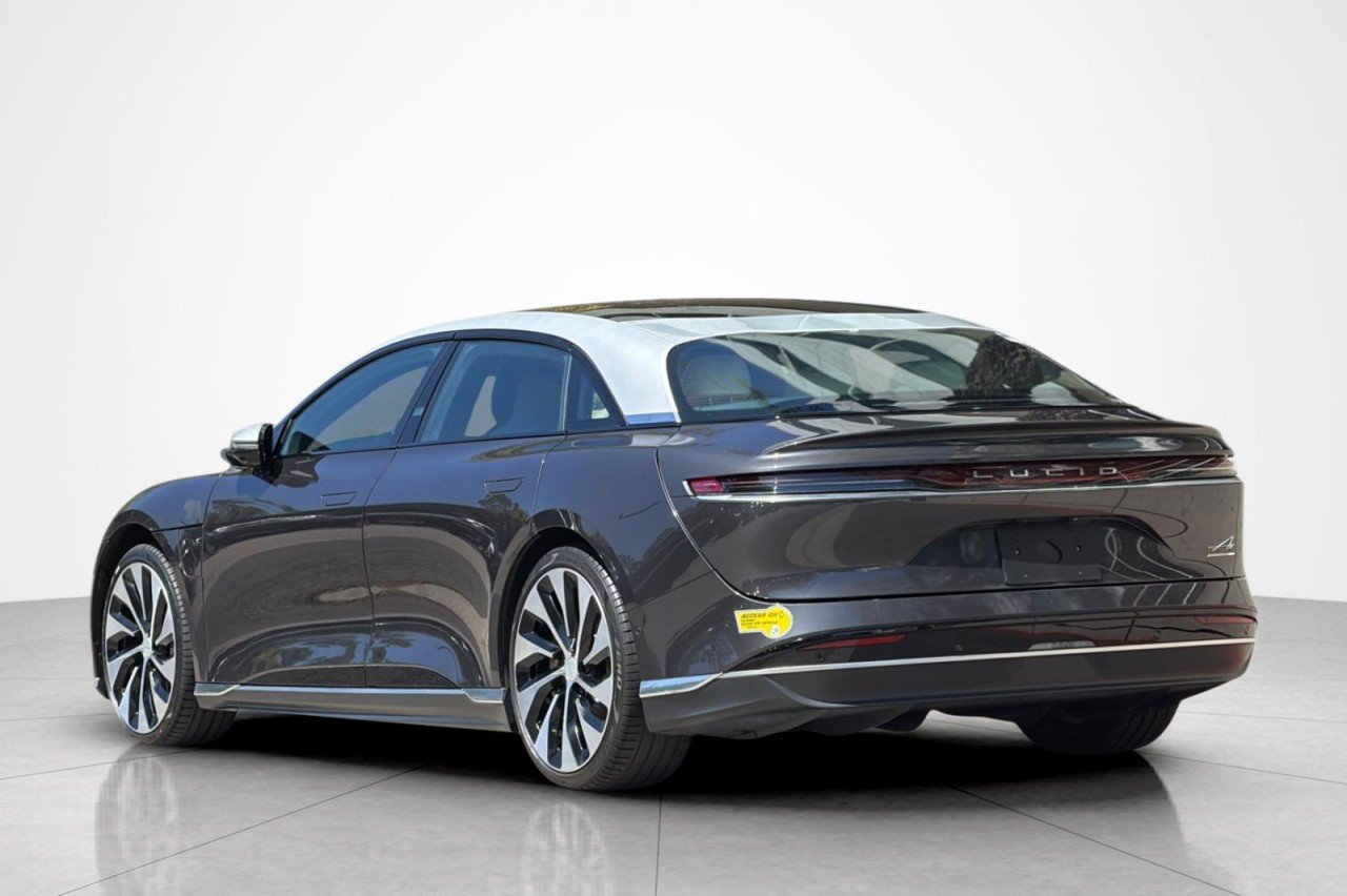 Used 2022 GRAY Lucid Grand Touring image 3