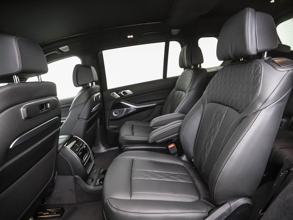 New 2027 Black Sapphire Metallic BMW xDrive40i image 22