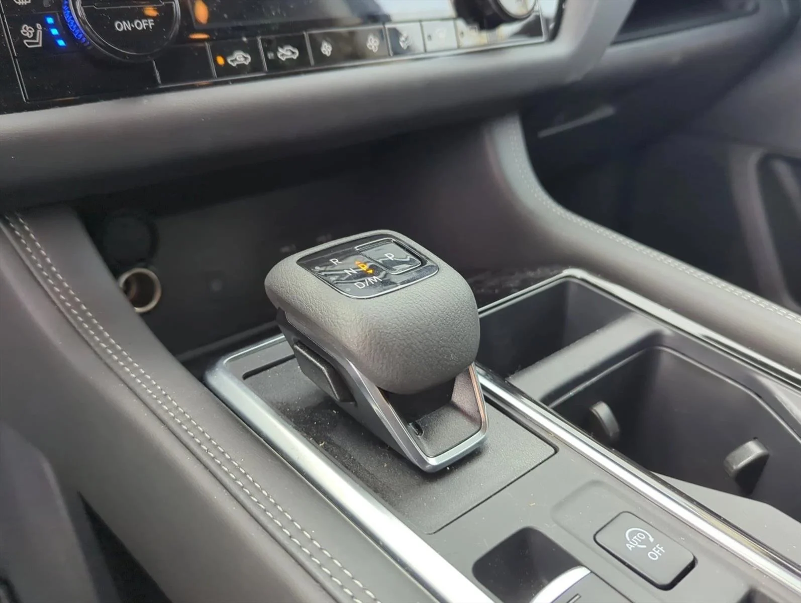 Used 2025 Deep Ocean Blue Pearl Nissan Platinum image 19