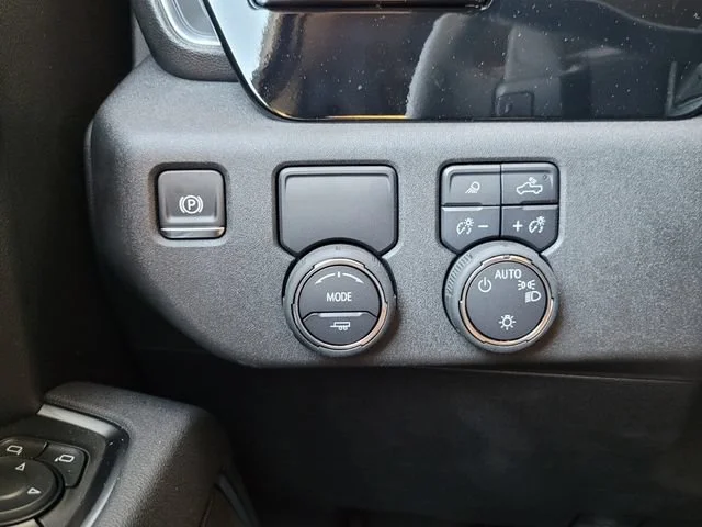2025 Chevrolet Silverado 1500 LT - Photo 27