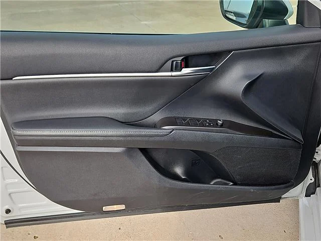 Used 2024 Wind Chill Pearl Toyota XSE Front-Wheel Drive image 11