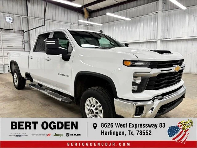 Used 2025 White Chevrolet LT image 1