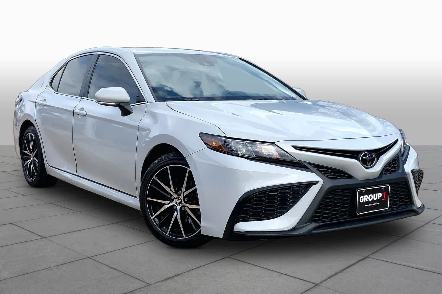 Used 2023 Ice Edge Toyota SE image 3