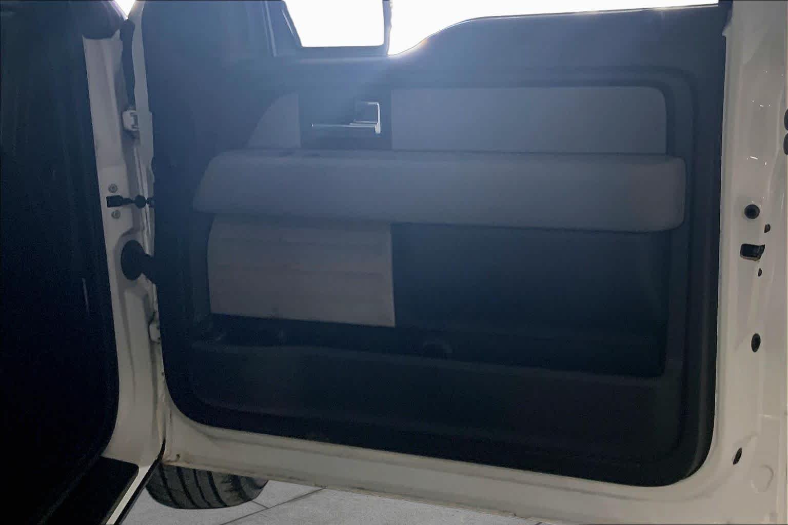 Used 2014 Oxford White Ford XL image 17