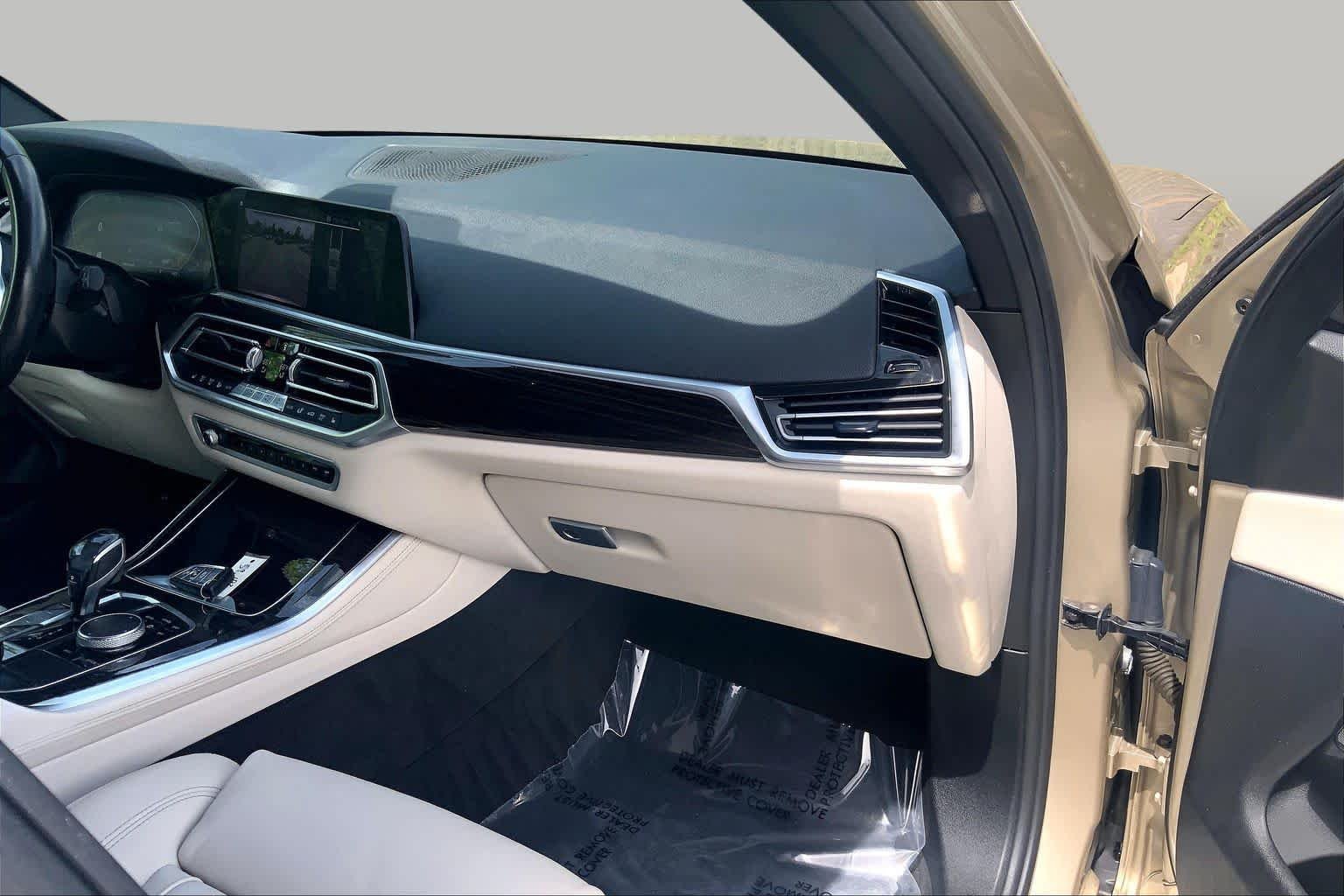 Used 2019 Sunstone Metallic BMW xDrive50i image 19