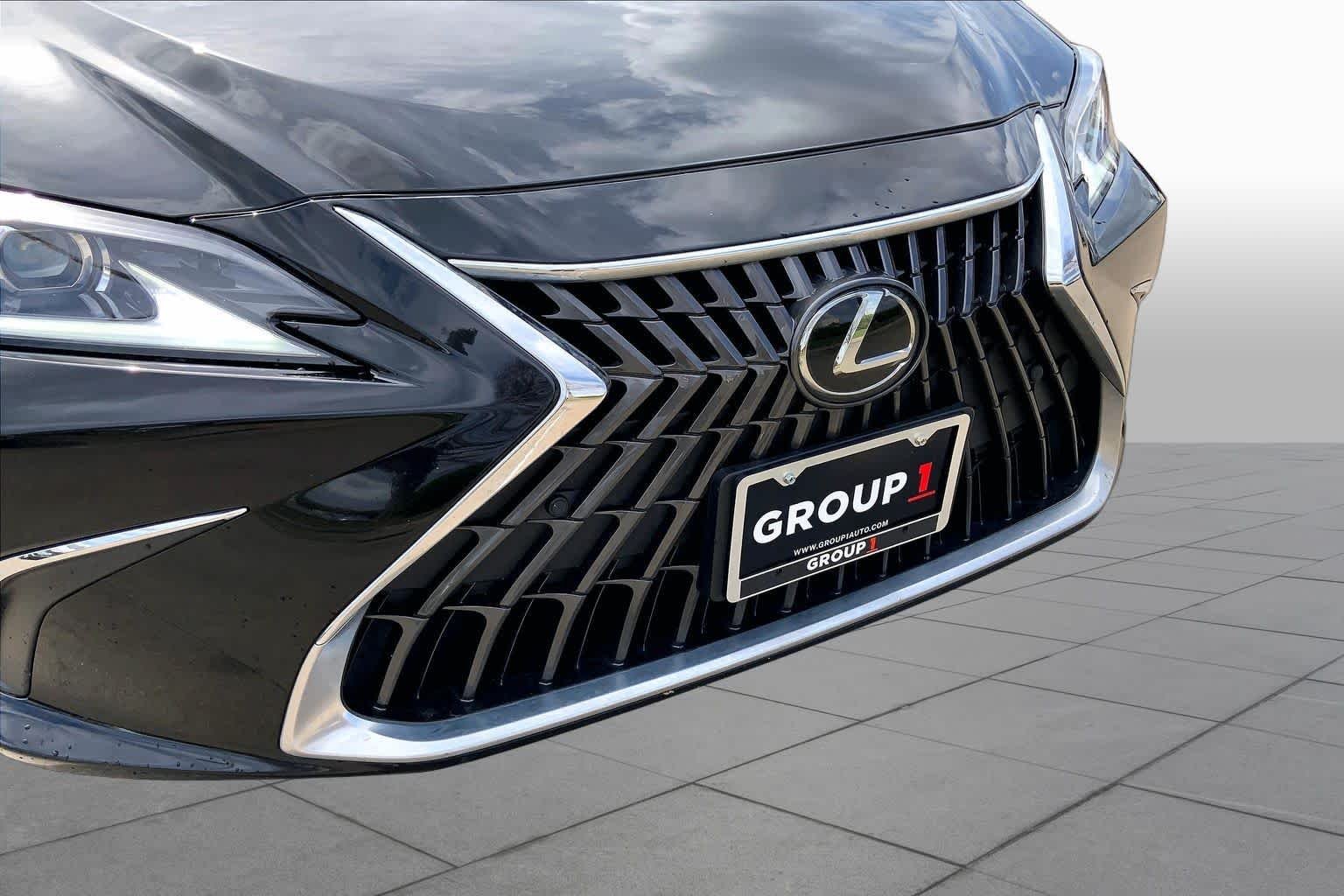 2024 Lexus ES 350 - Photo 45