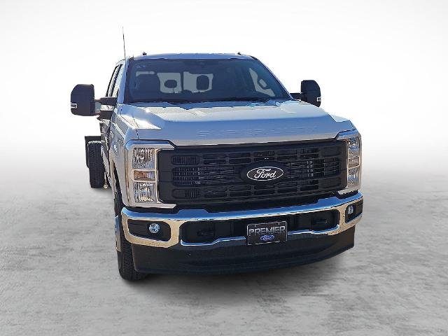 New 2027 Oxford White Ford F-350® XL image 27
