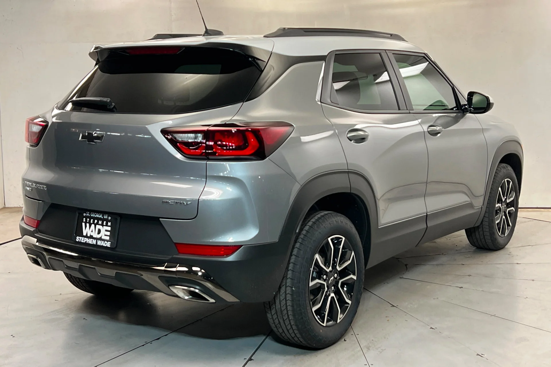 New 2026 Sterling Gray Metallic Chevrolet ACTIV image 5