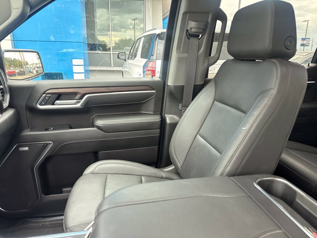 Used 2024 Blue GMC SLT image 13