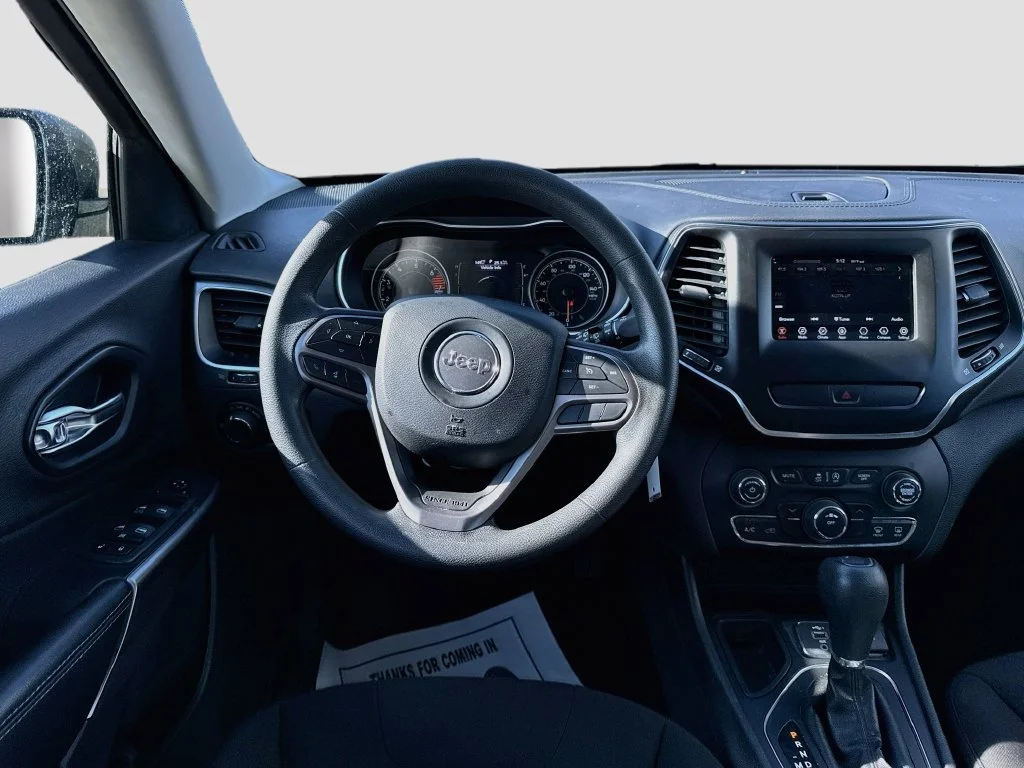 Used 2020 Green Jeep Latitude image 26