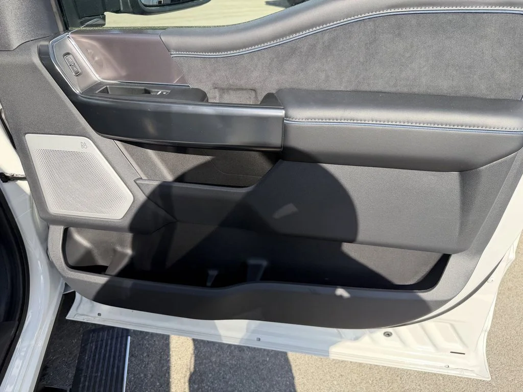 New 2026 Star White Metallic Tri-Coat Ford F-250® Platinum® image 9