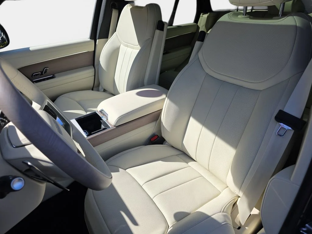 New 2026 Varesine Blue LAND ROVER SE image 15