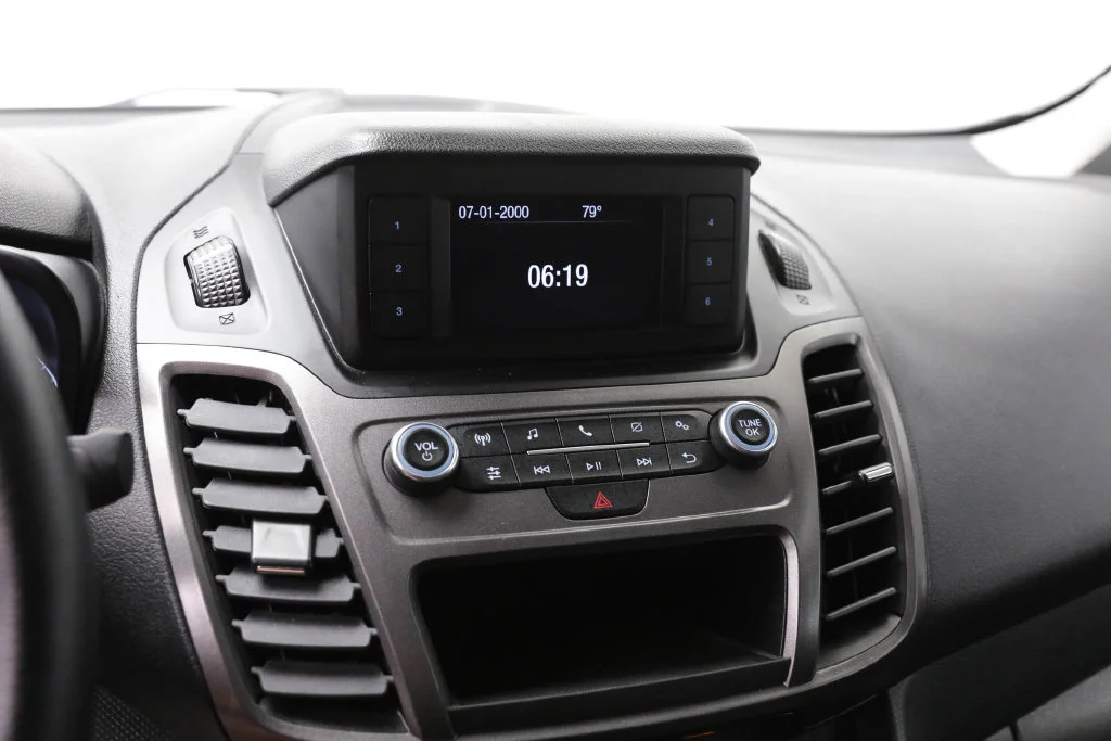Used 2022 Black Ford XL image 18