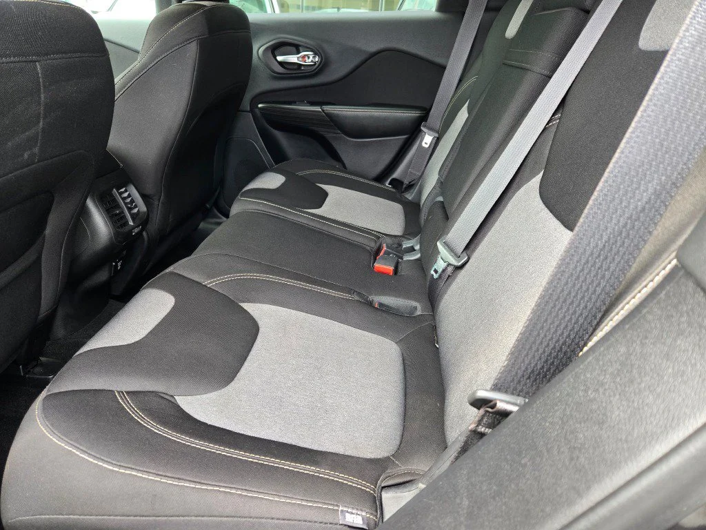 Used 2014 Gray Jeep Latitude image 15