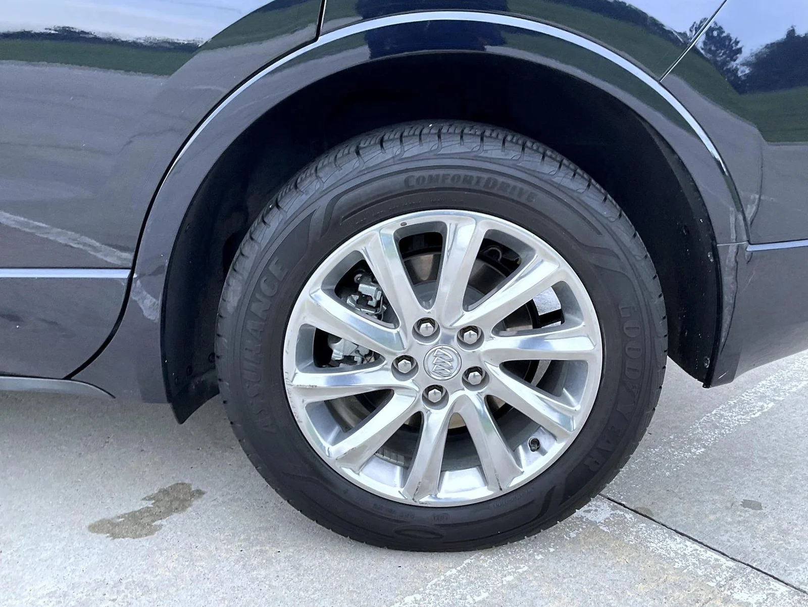 Used 2020 Blue Buick Essence image 22