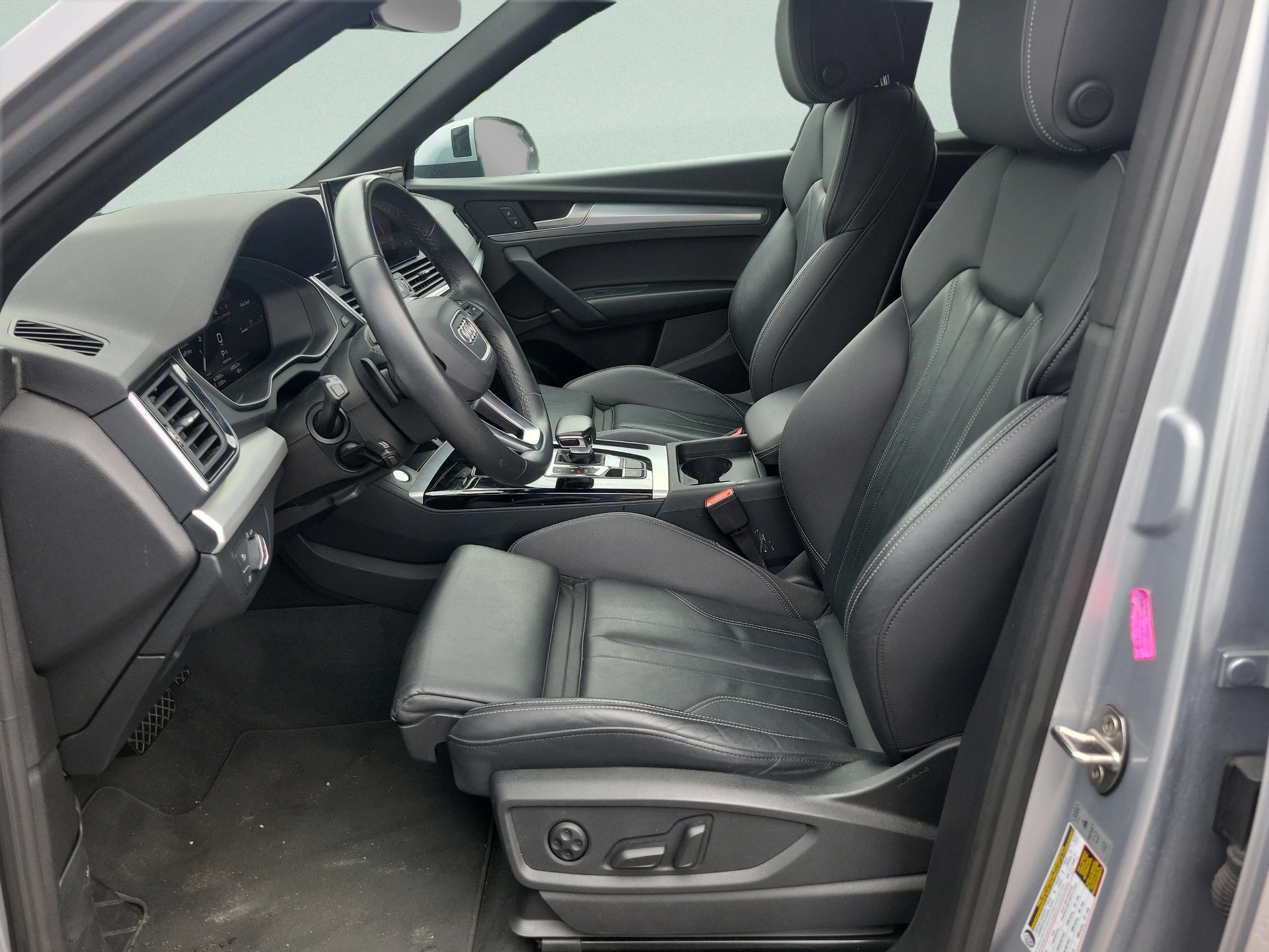 Used 2025 Silver Audi S line Premium image 18