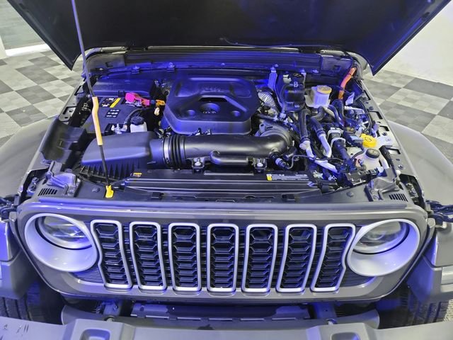 Used 2025 Gray Jeep Sahara 4xe image 23