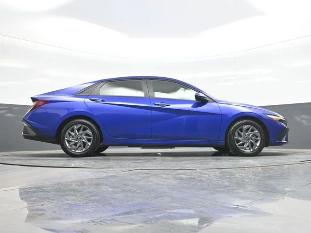 Used 2024 Blue Hyundai SEL image 24