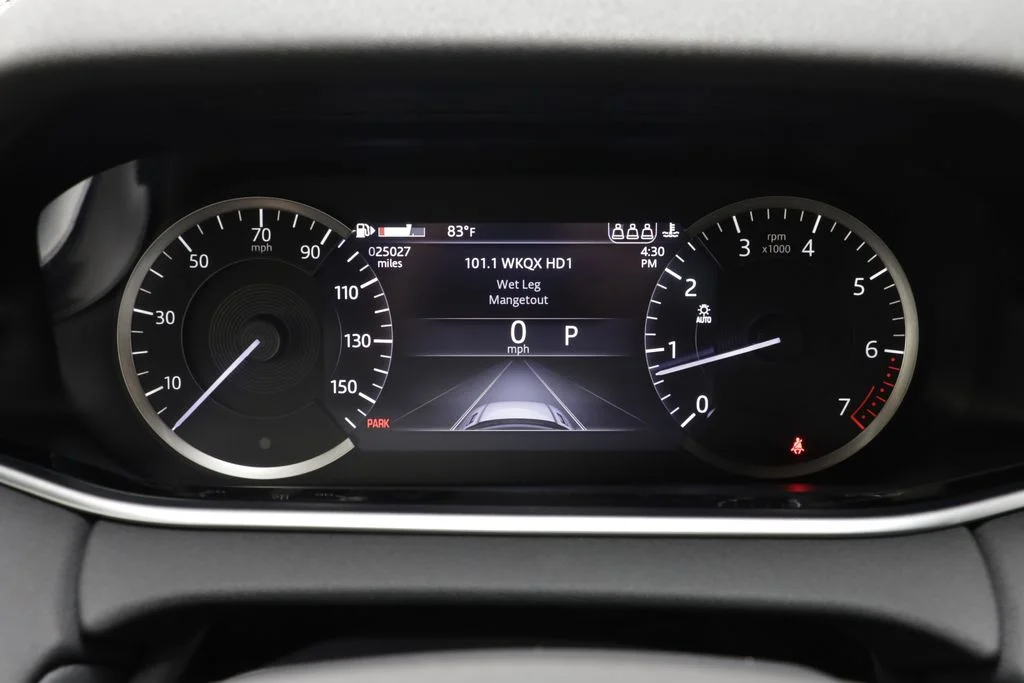 Used 2023 Black Land Rover SE image 8