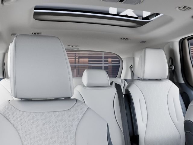 New 2026 Snow White Pearl Kia SX image 27