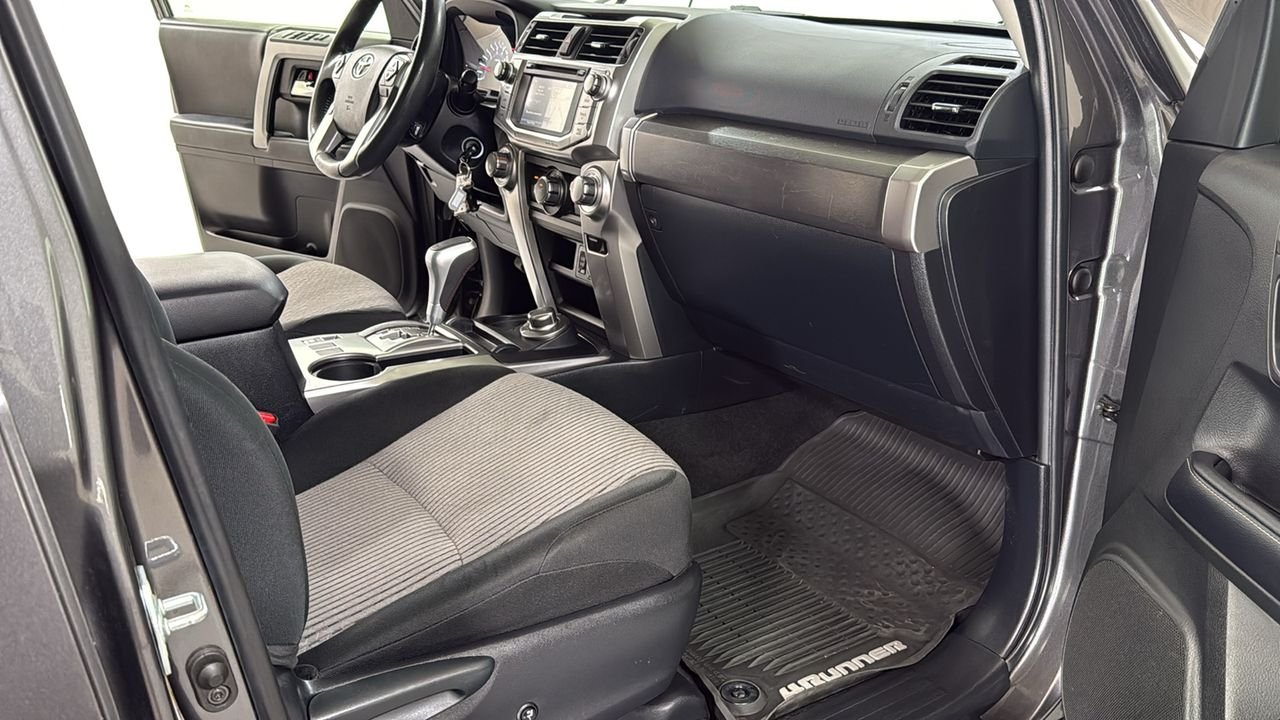 Certified Used 2019 Gray Toyota SR5 image 18