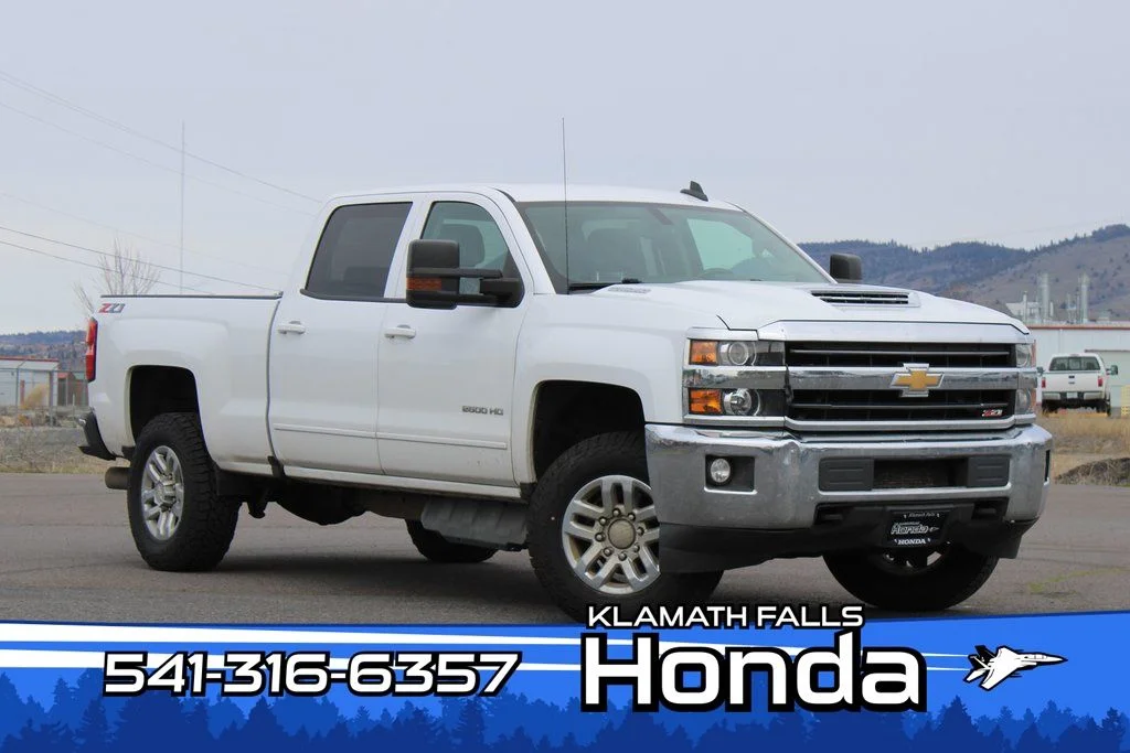 2019 Chevrolet Silverado HD LT 4WD Crew Cab Standard Box's photo
