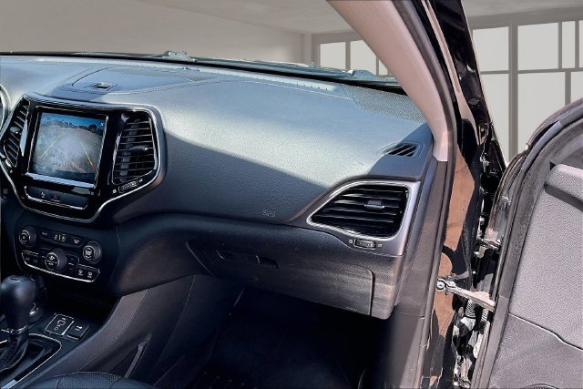 Used 2019 Black Jeep Limited image 16