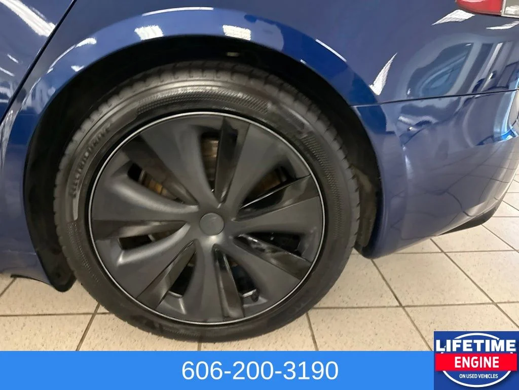 Used 2021  Tesla Plaid image 10