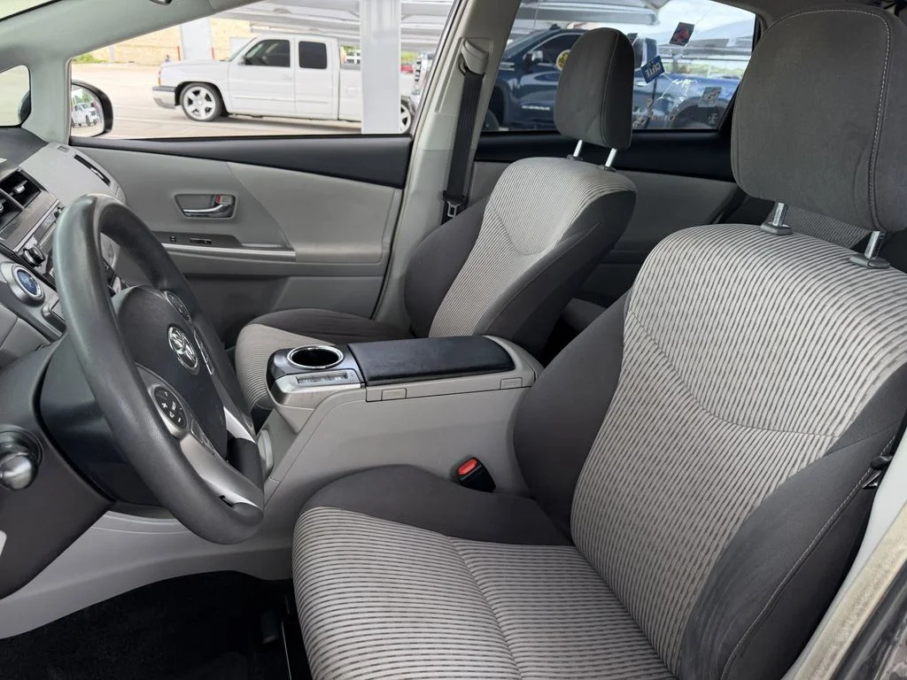 Used 2017 Gray Toyota Three image 25