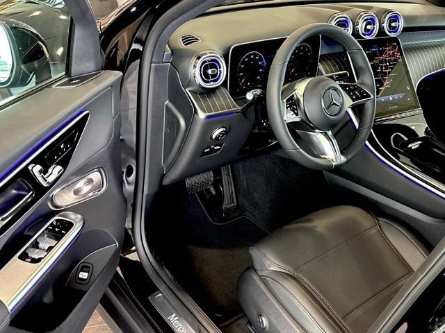 New 2026 Black Mercedes-Benz GLC 300 image 43