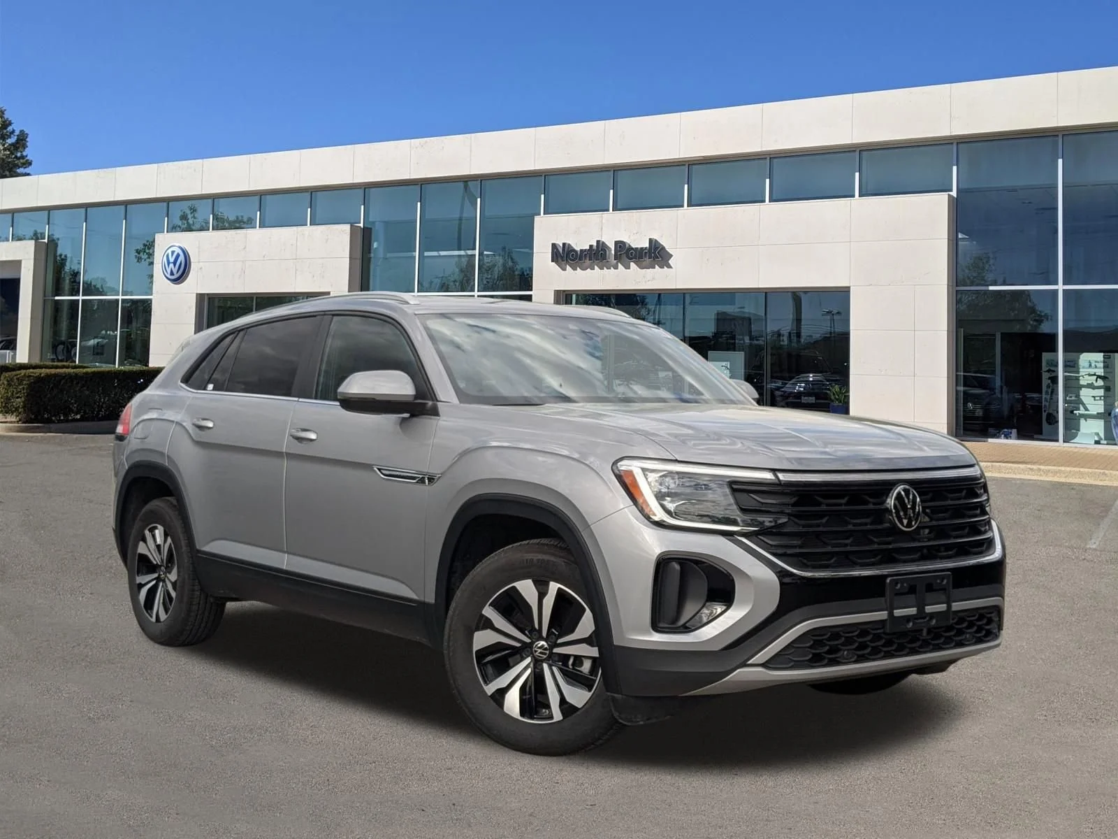 2026 Volkswagen Atlas Cross Sport 2.0T SE's photo