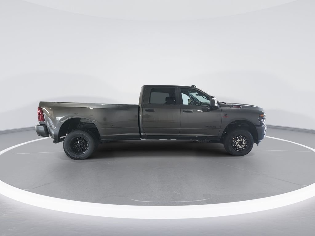 New 2026 Granite Crystal Metallic Clear-Coat Exterior Paint RAM Big Horn image 9