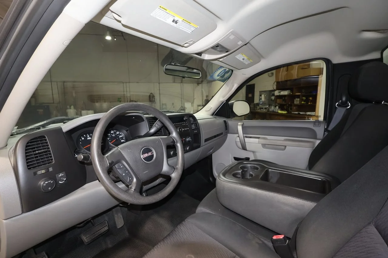 Used 2010 SUMMIT WHITE GMC Work Truck image 7