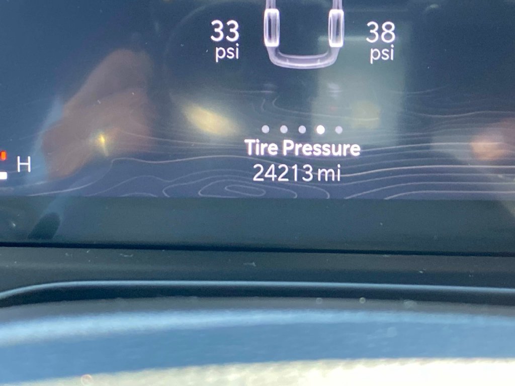 Used 2023 Black Jeep Altitude image 33