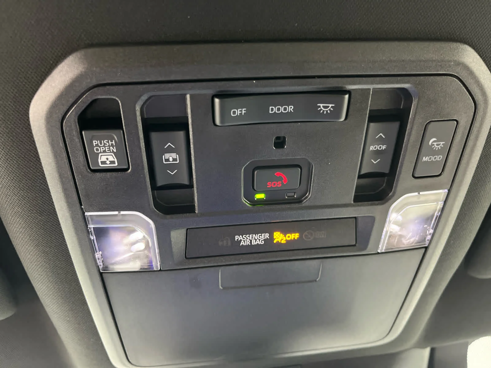Used 2023  Toyota Capstone Hybrid image 25