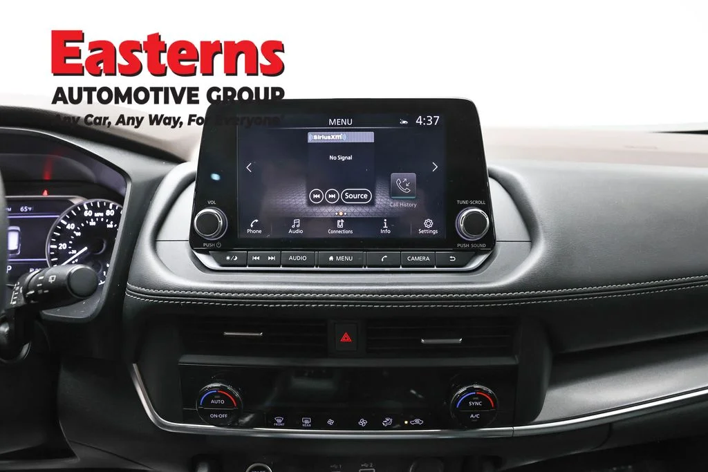 Used 2023 Gray Nissan SV image 11