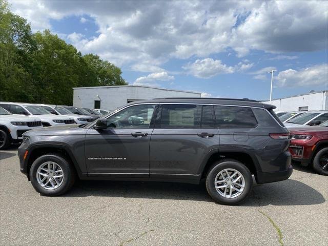 New 2026 Baltic Gray Metallic Clear-Coat Exterior Paint Jeep Laredo X image 2