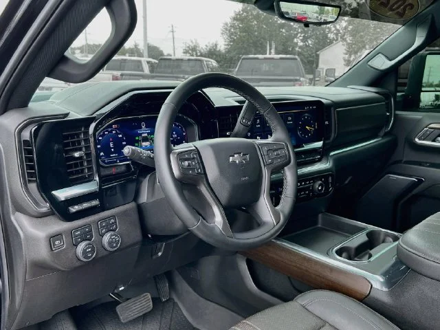Used 2024 Black Chevrolet High Country image 36
